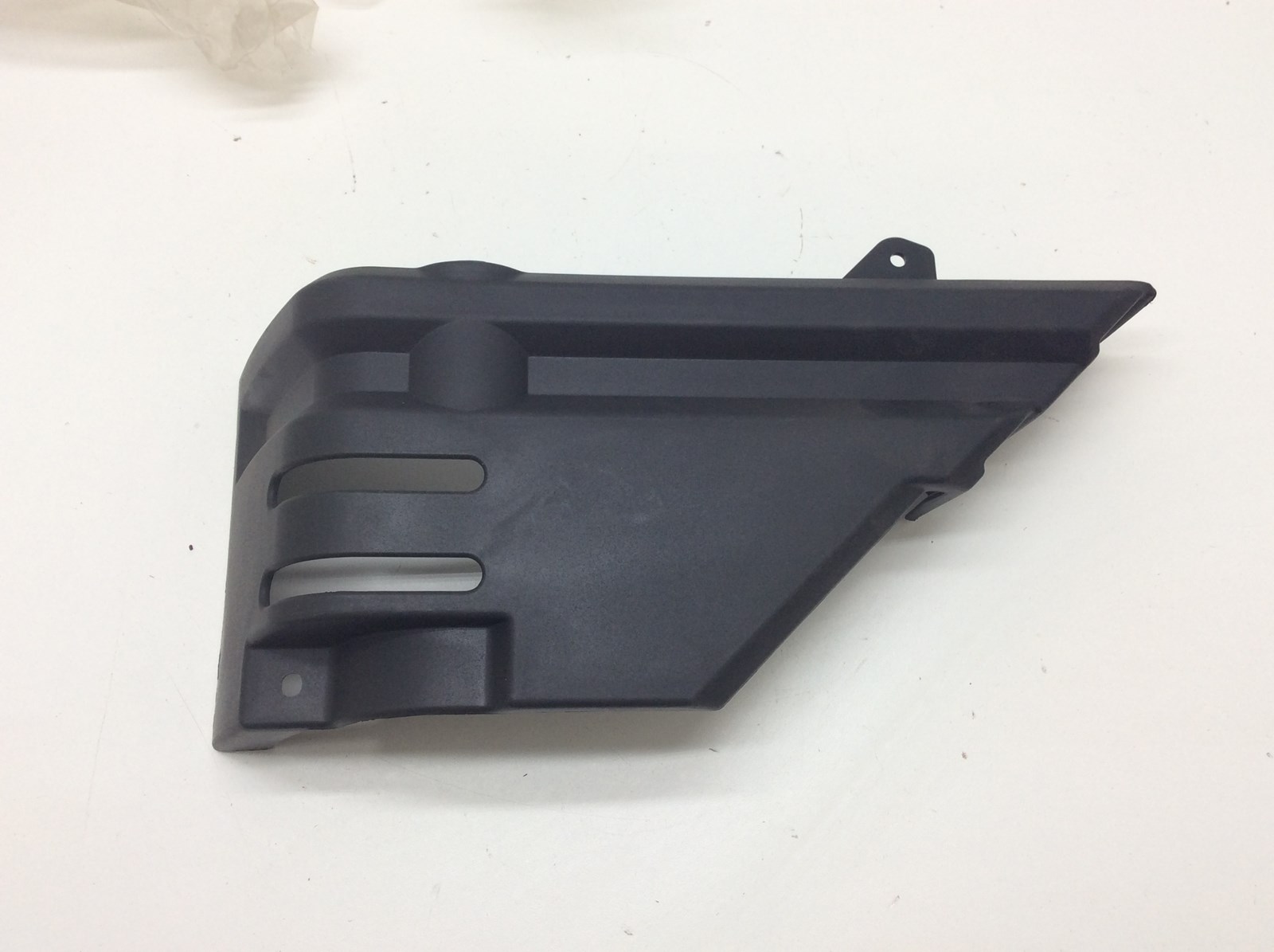 2004 Bombardier PROTECTOR LH. - Image 3