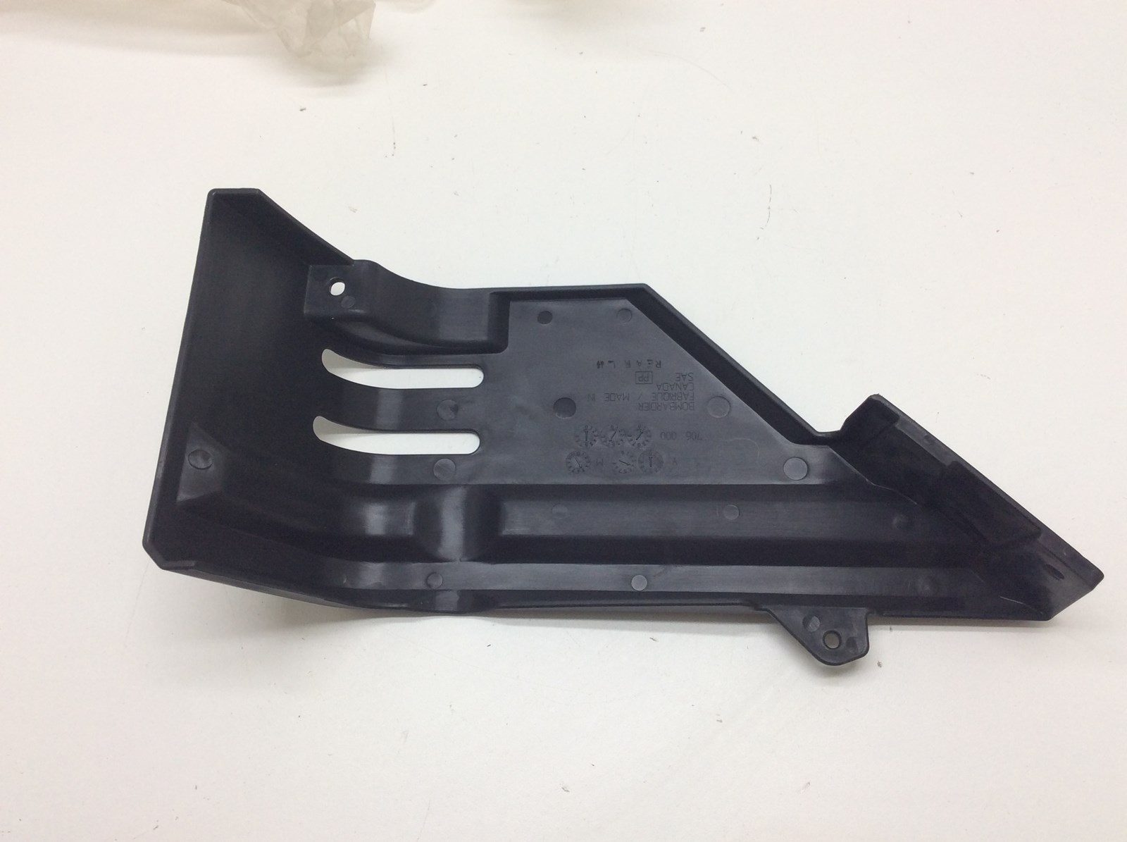 2004 Bombardier PROTECTOR LH. - Image 4