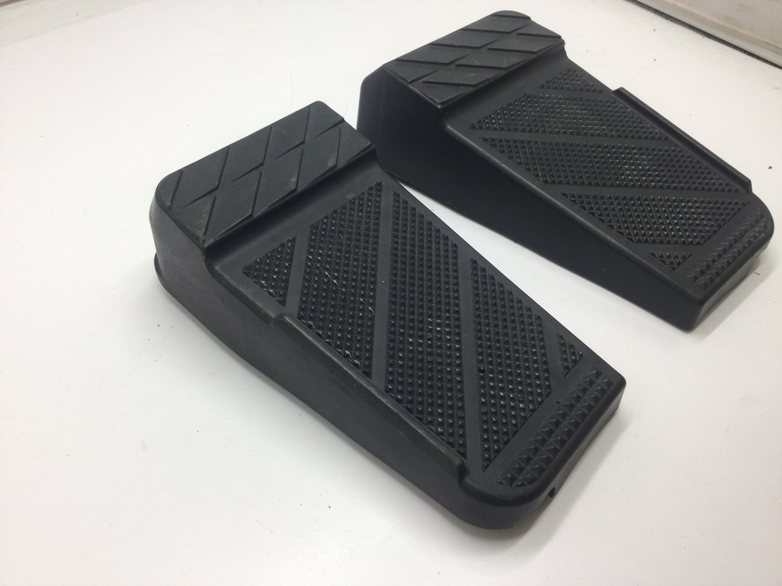 2001 Yamaha Passenger Foot Rests - Image 2