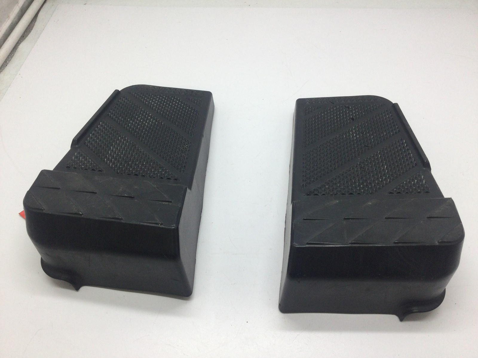 2001 Yamaha Passenger Foot Rests - Image 3