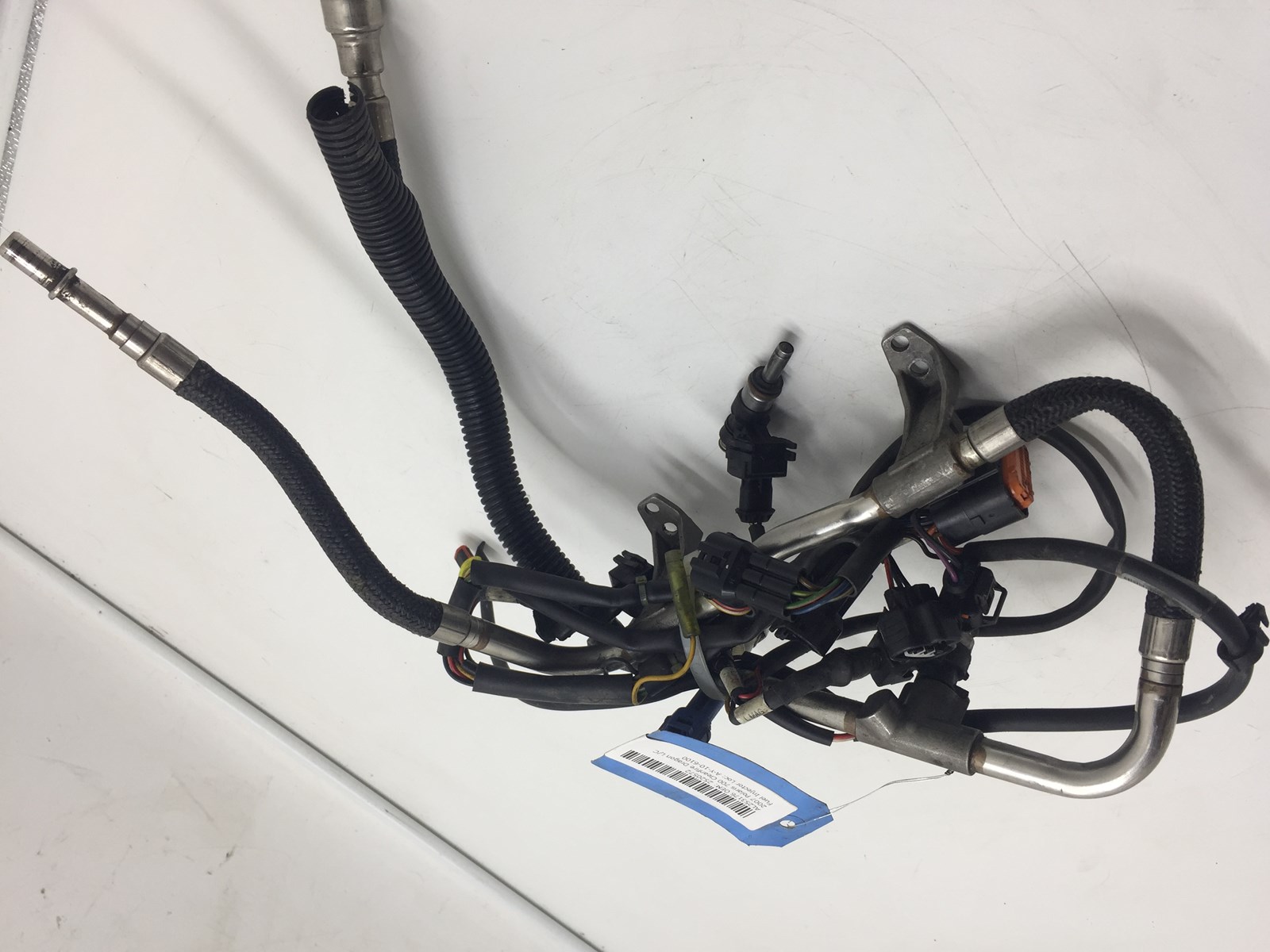 2007 Polaris Fuel Rail w/Injectors