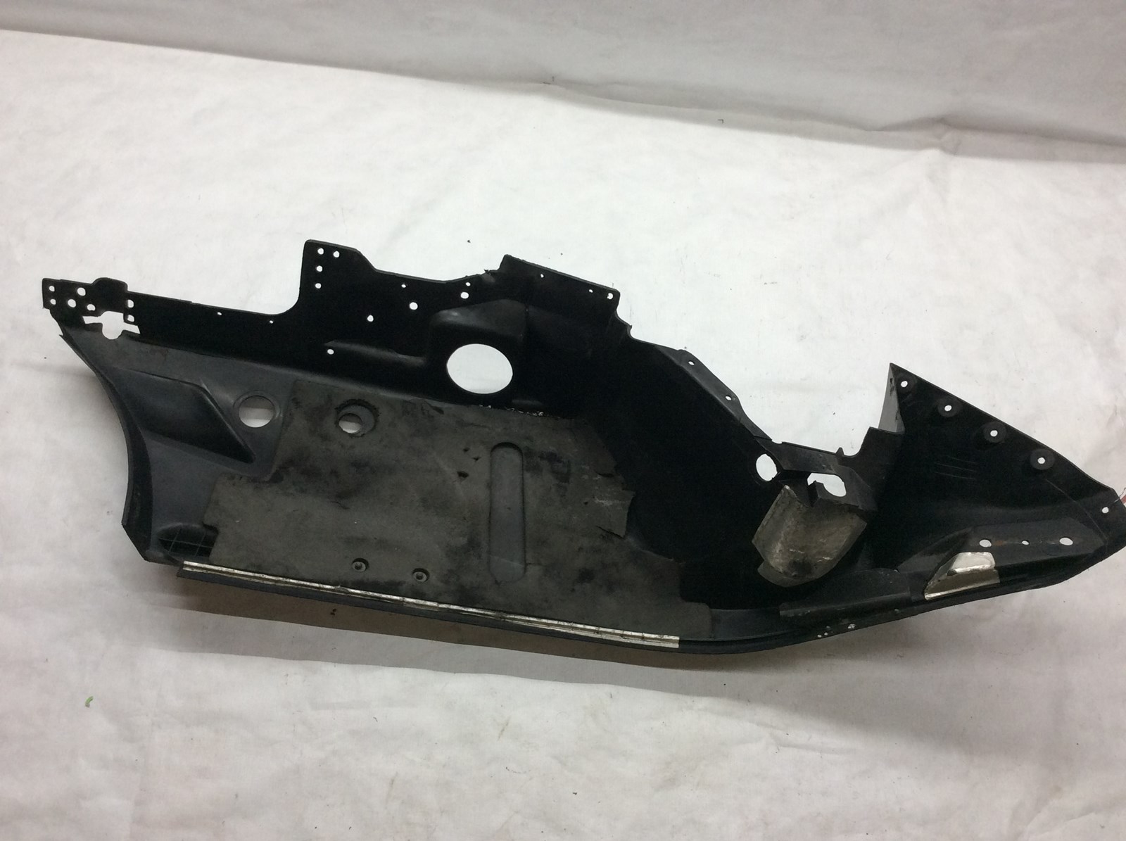 1998 Yamaha RH Belly Pan - Image 4