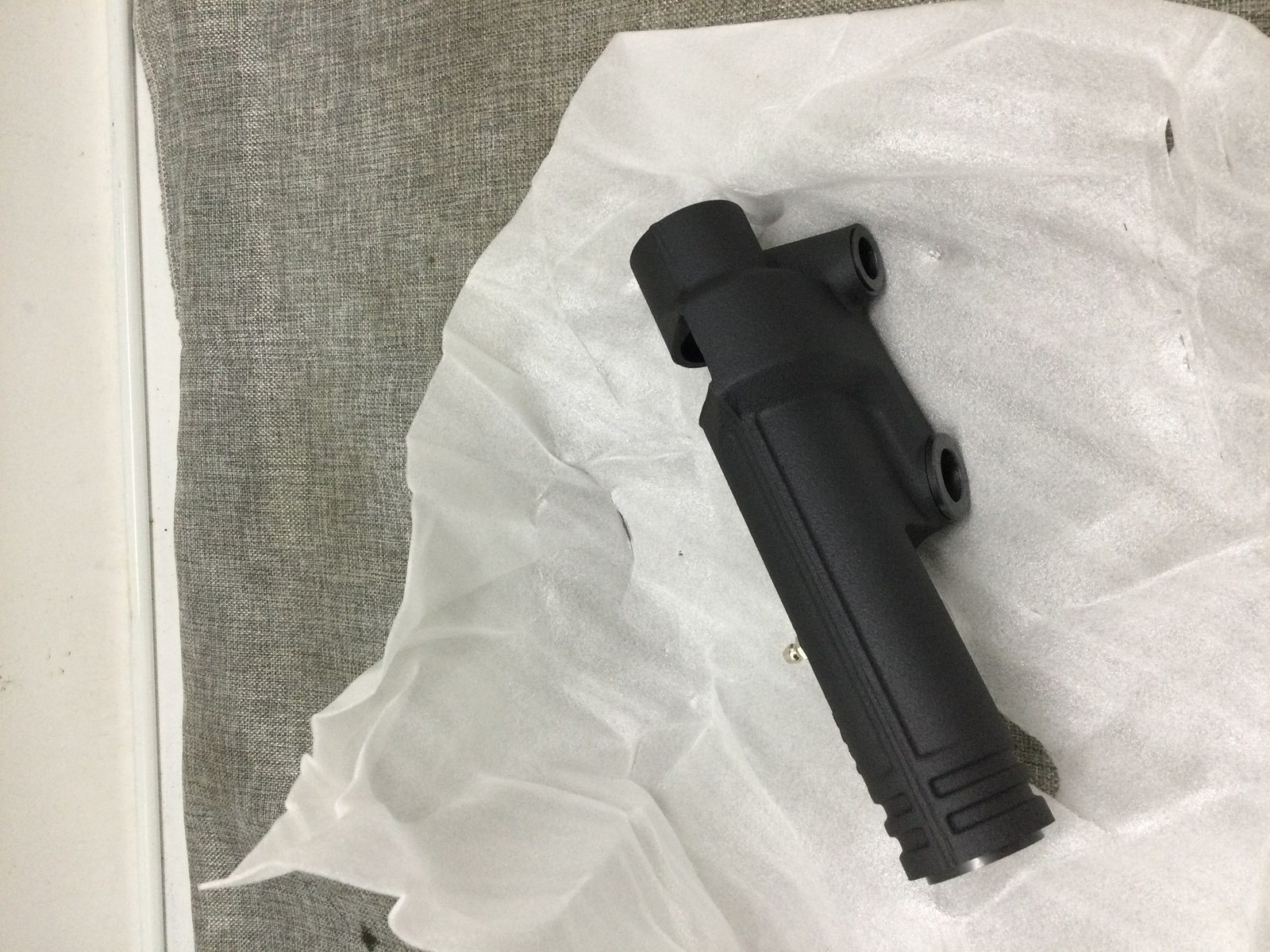 2008 Yamaha right spindle housing - Image 4