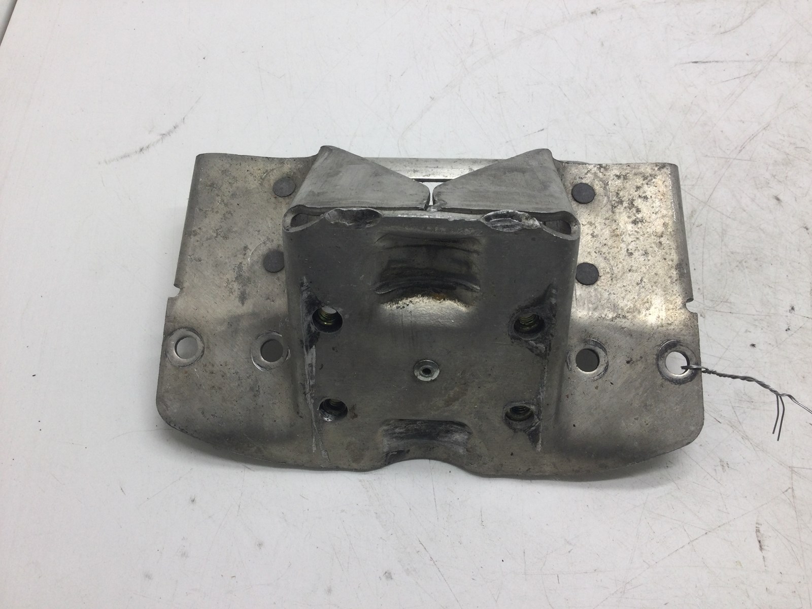 2007 Arctic Cat Upper Support Plate