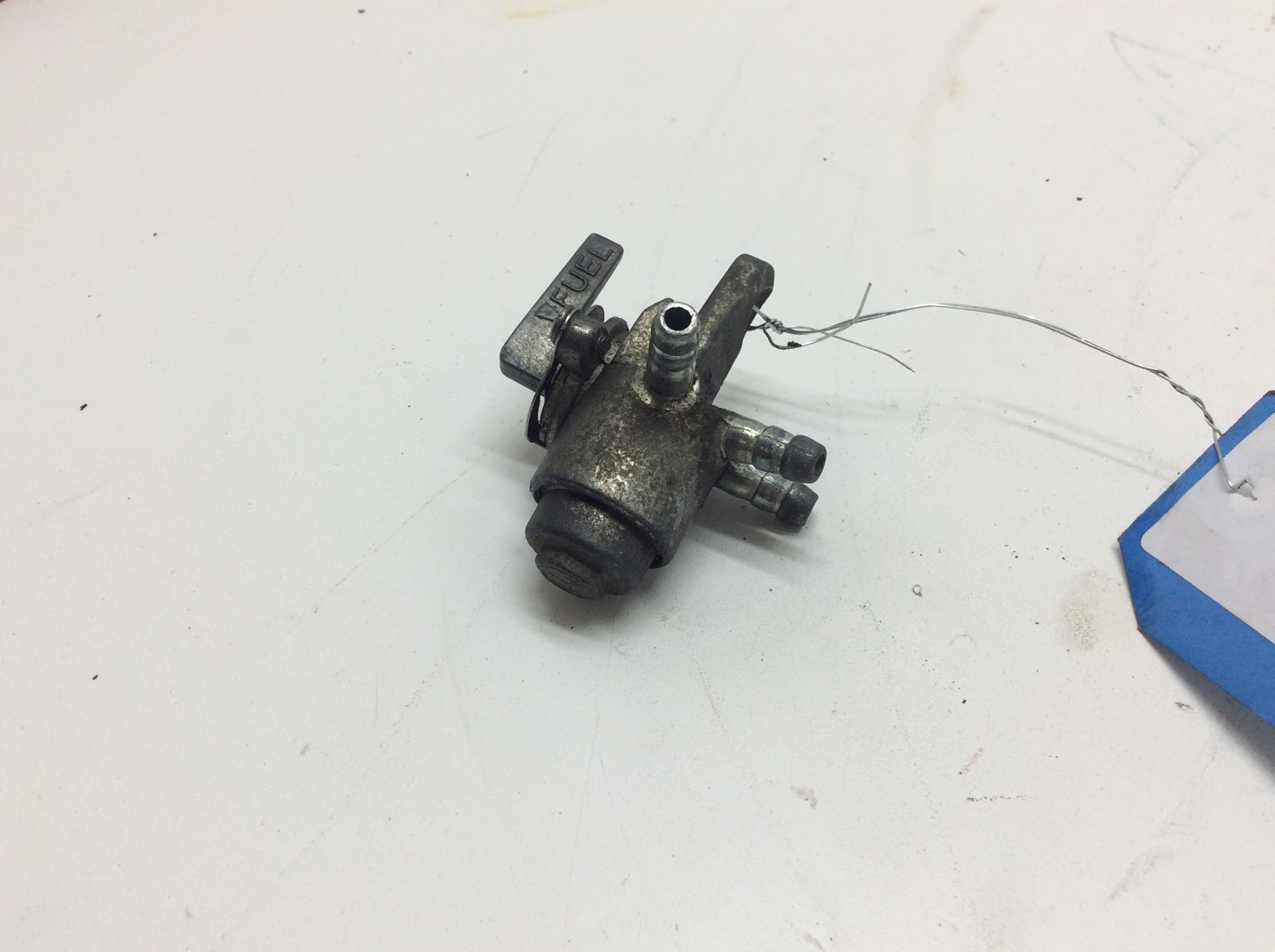 2005 Polaris Manual Fuel Cup Assembly - Image 3