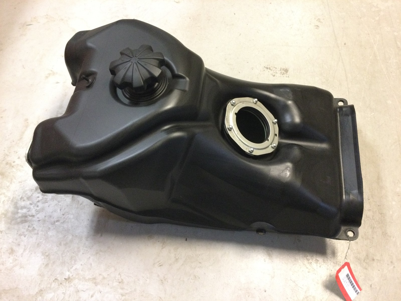 2011 Yamaha Gas Tank - Image 3