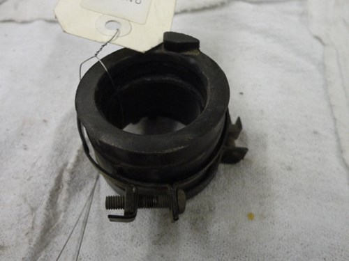2001 Honda Carb Mounting Flange - Image 3
