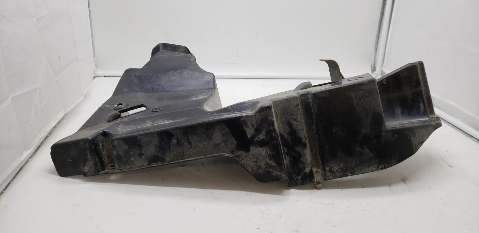 2001 Honda RH Inner Front Fender - Image 4