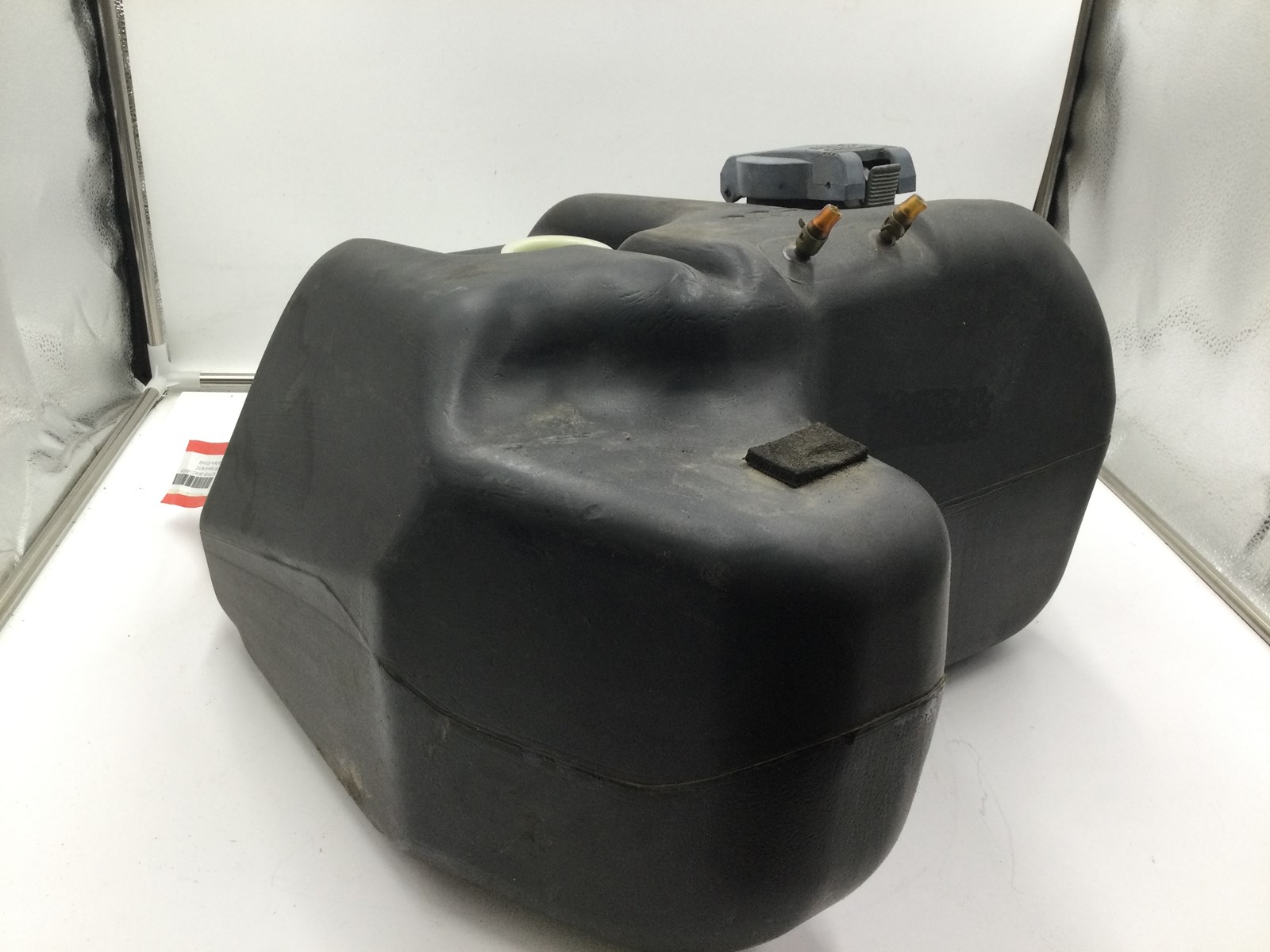 1997 Yamaha gas tank - Image 2