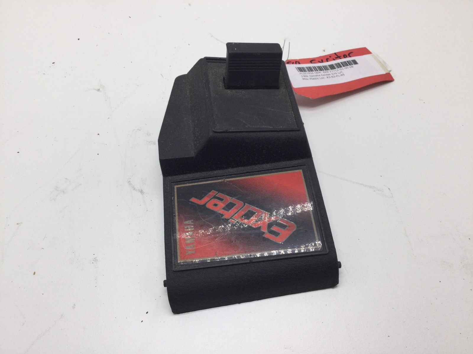 1988 Yamaha GAS TANK CAP COVER - Image 2