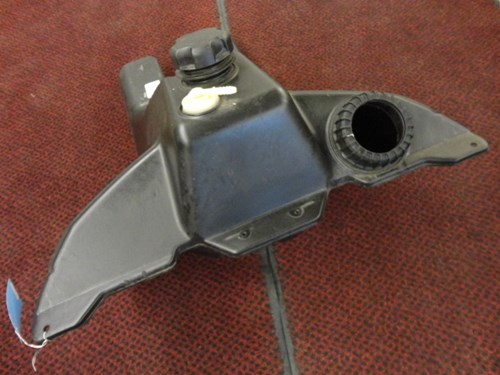 2011 Polaris gas tank - Image 4