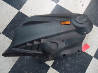 2007 Yamaha side panel - right