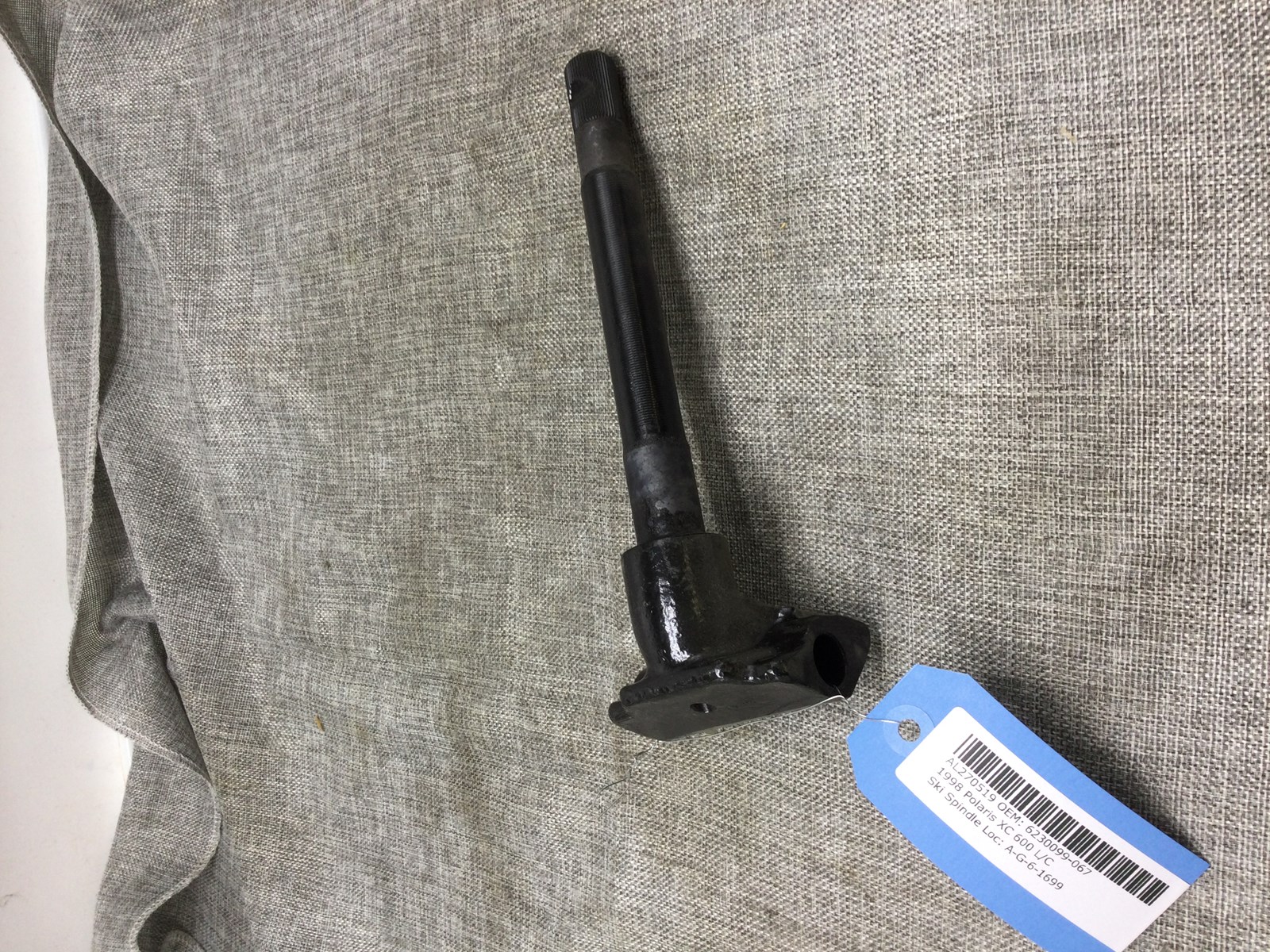 1998 Polaris ski spindle - Image 3