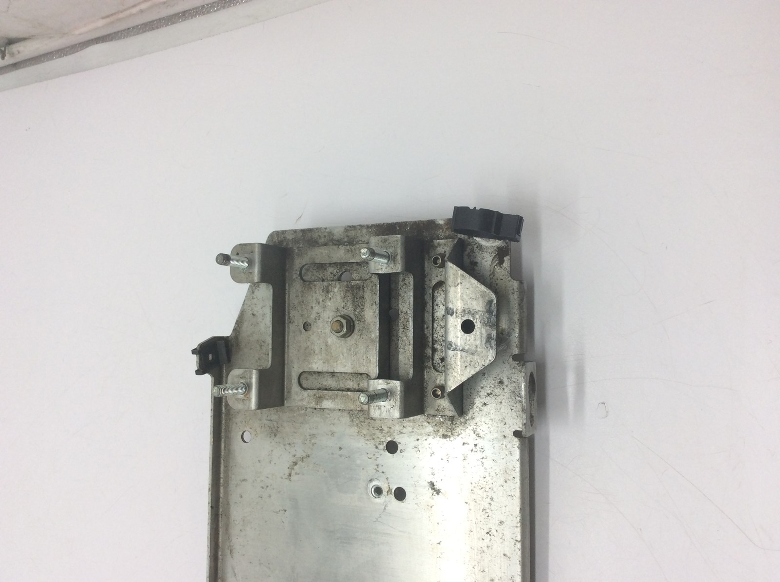 2007 Polaris Elec. Center Plate w/Studs - Image 2