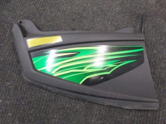 2006 Arctic Cat side panel - left