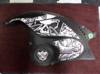 2008 Yamaha side panel - left