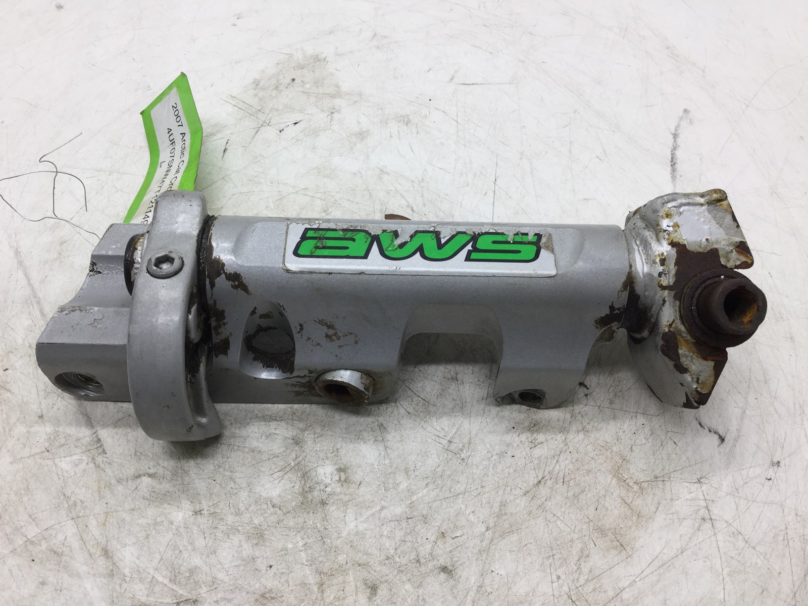 2006 Arctic Cat ski spindle - right