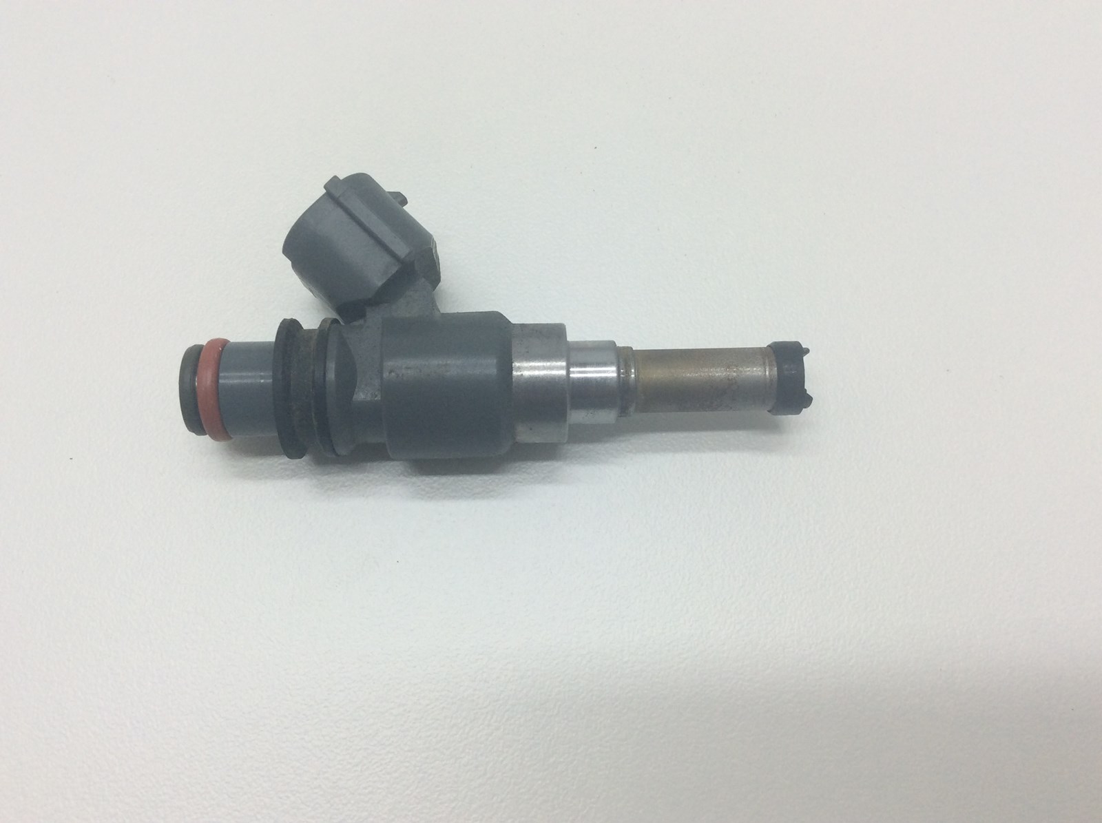 2008 Yamaha fuel injector - Image 4