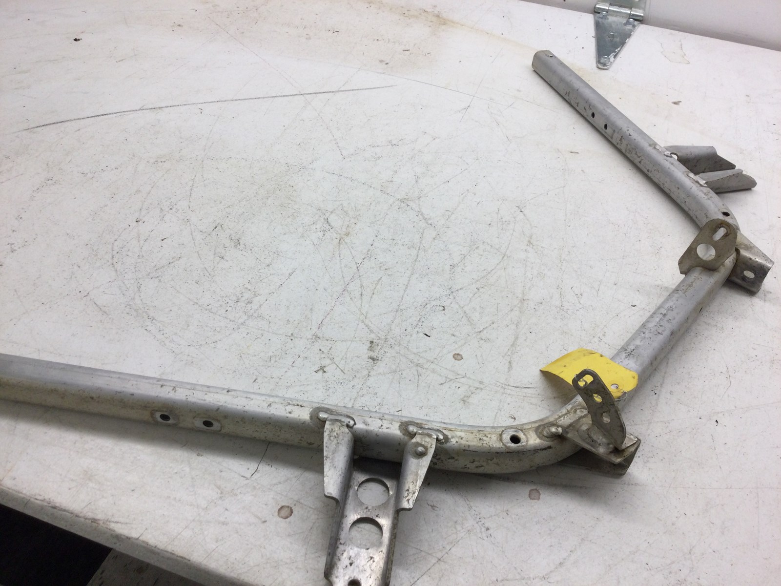 2007 Can-Am front fender support - Outlander 650 XT - Image 4