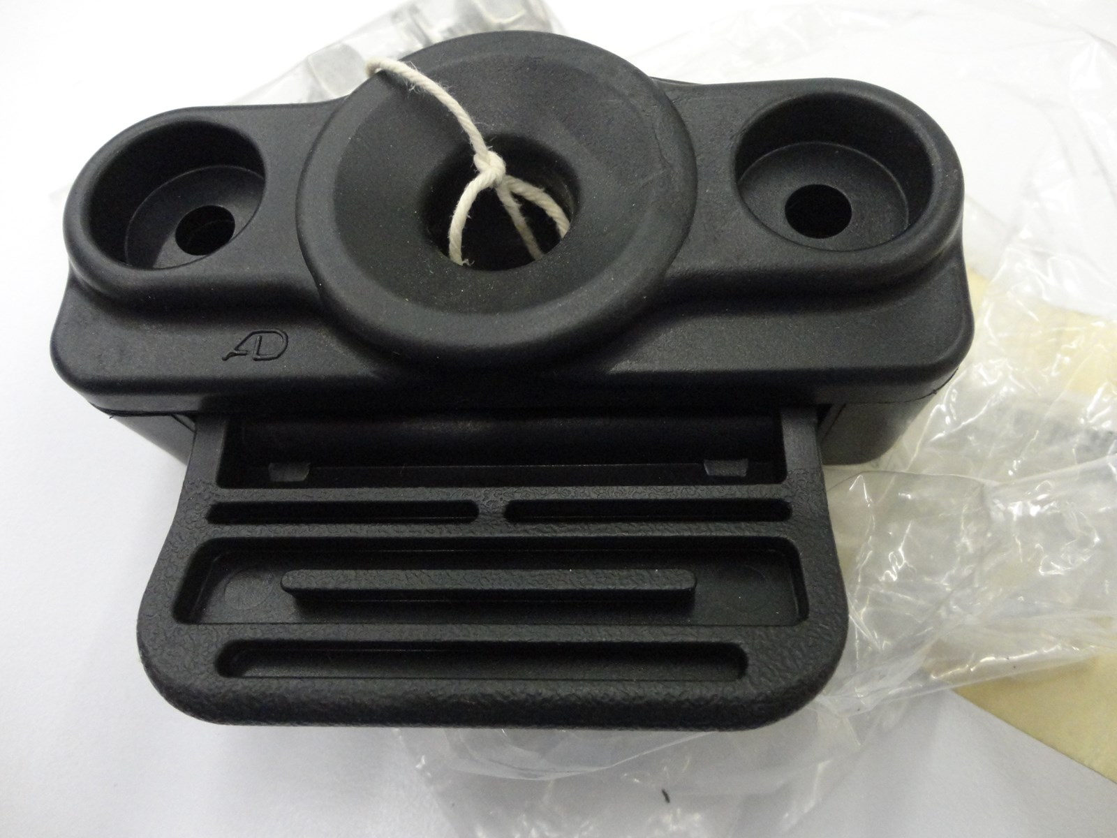 Sundeck Latch w/Stud - Image 2