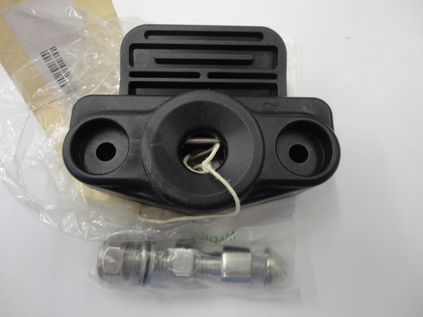 Sundeck Latch w/Stud