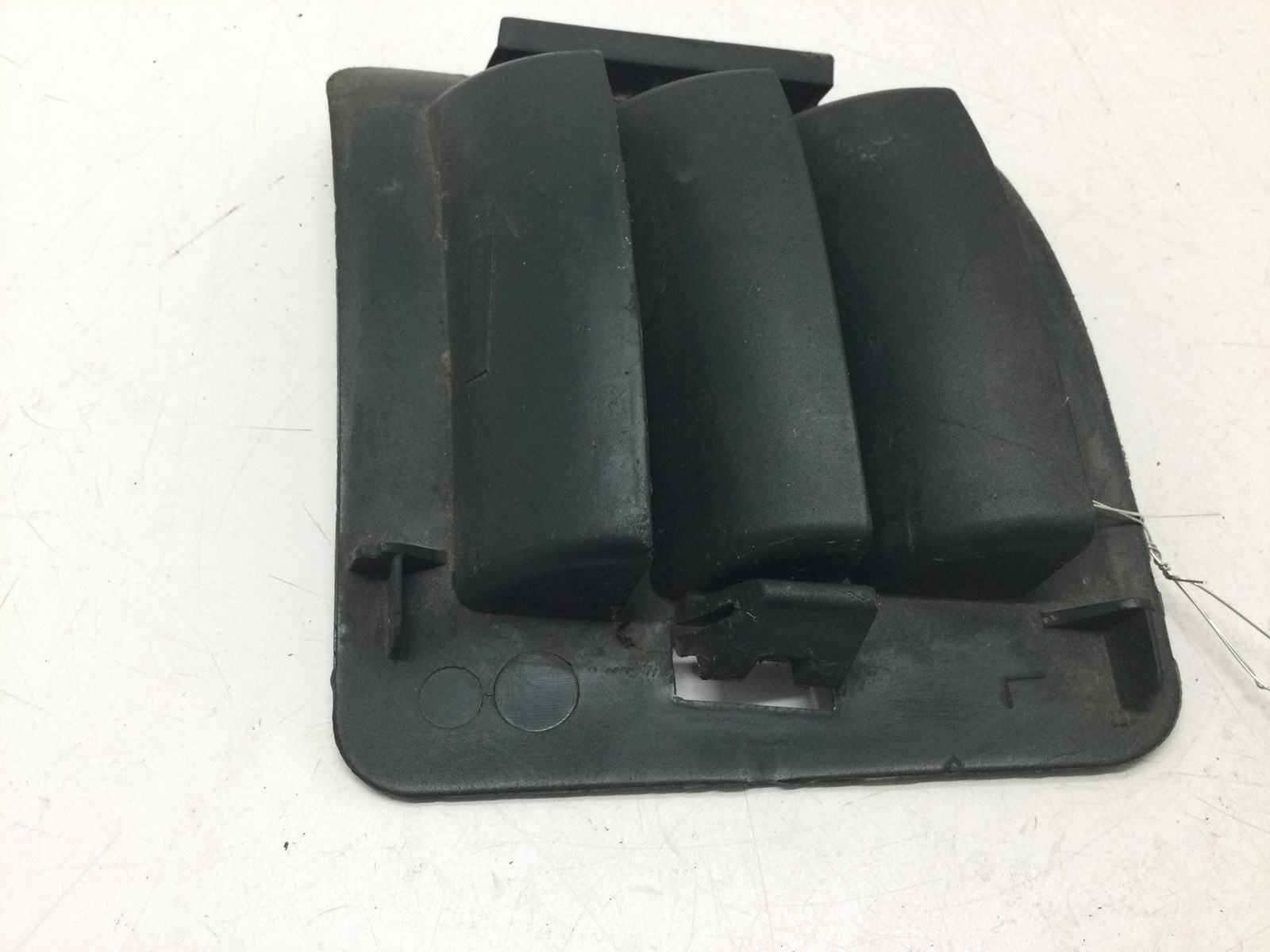 2001 Arctic Cat LH LOUVER, AIR-INTAKE - Image 4