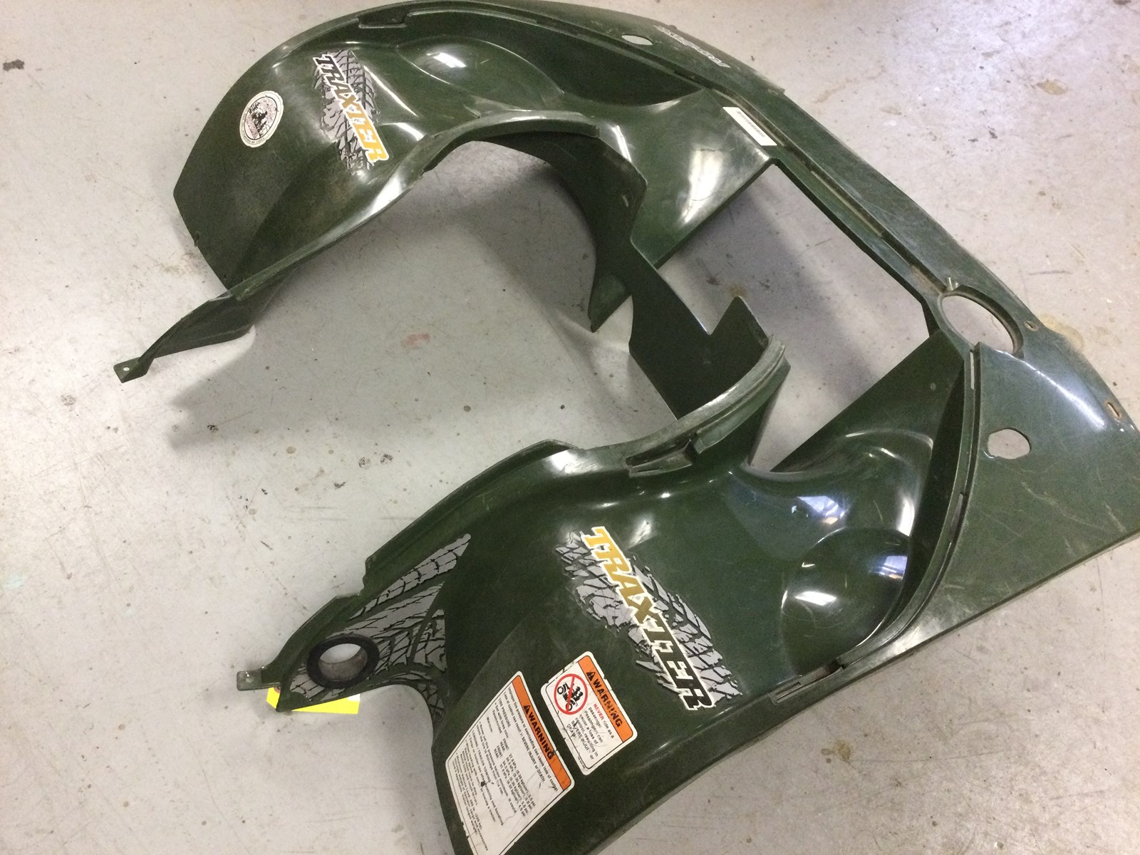 2002 Can-Am rear fender - Traxter XT 500 - Image 2