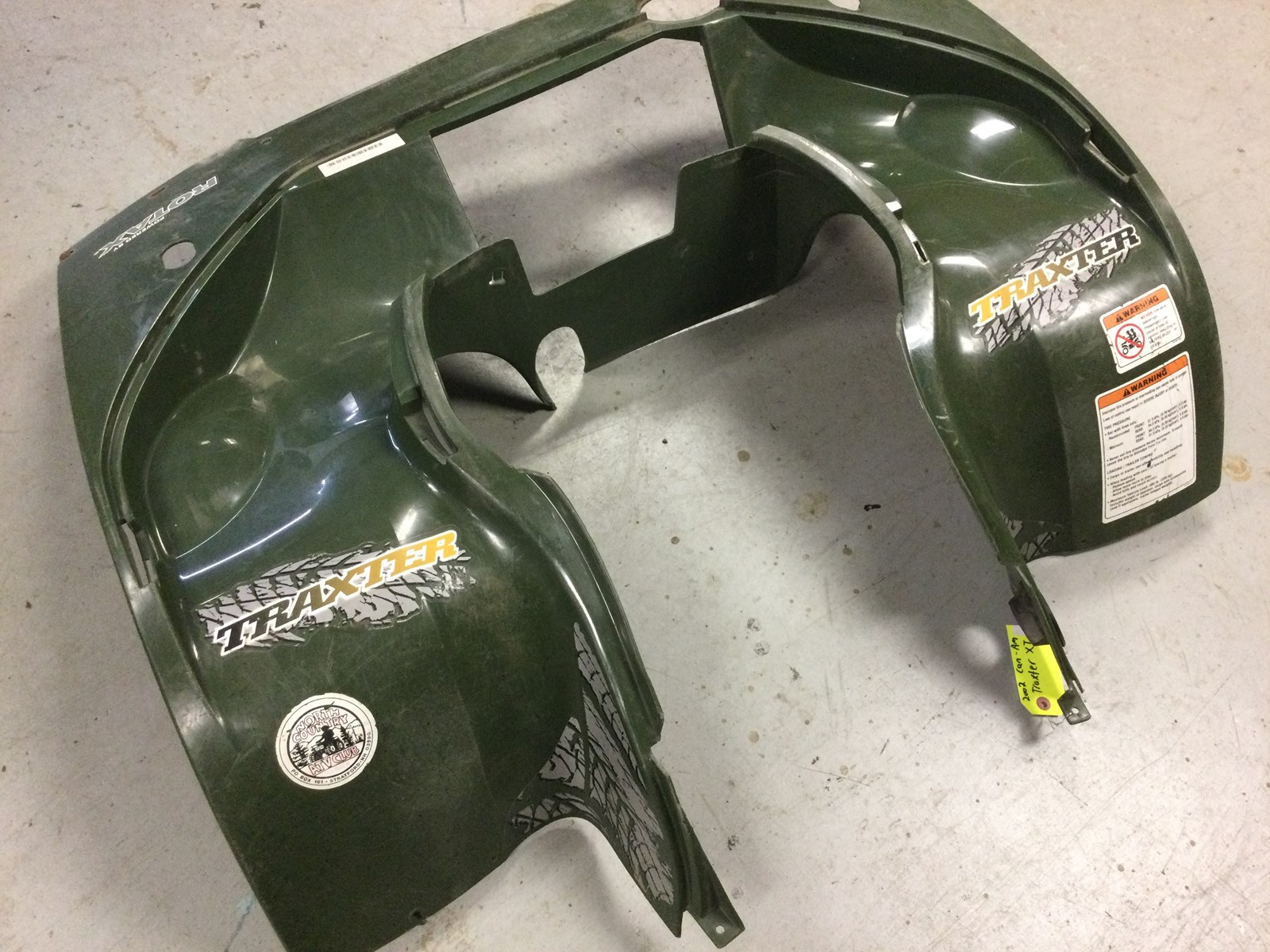 2002 Can-Am rear fender - Traxter XT 500 - Image 3