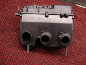 1999 Yamaha Airbox