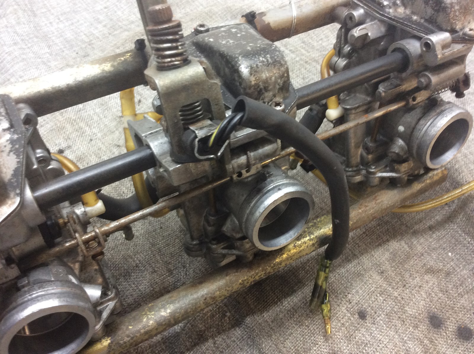 1999 Yamaha Carburetors - Image 5