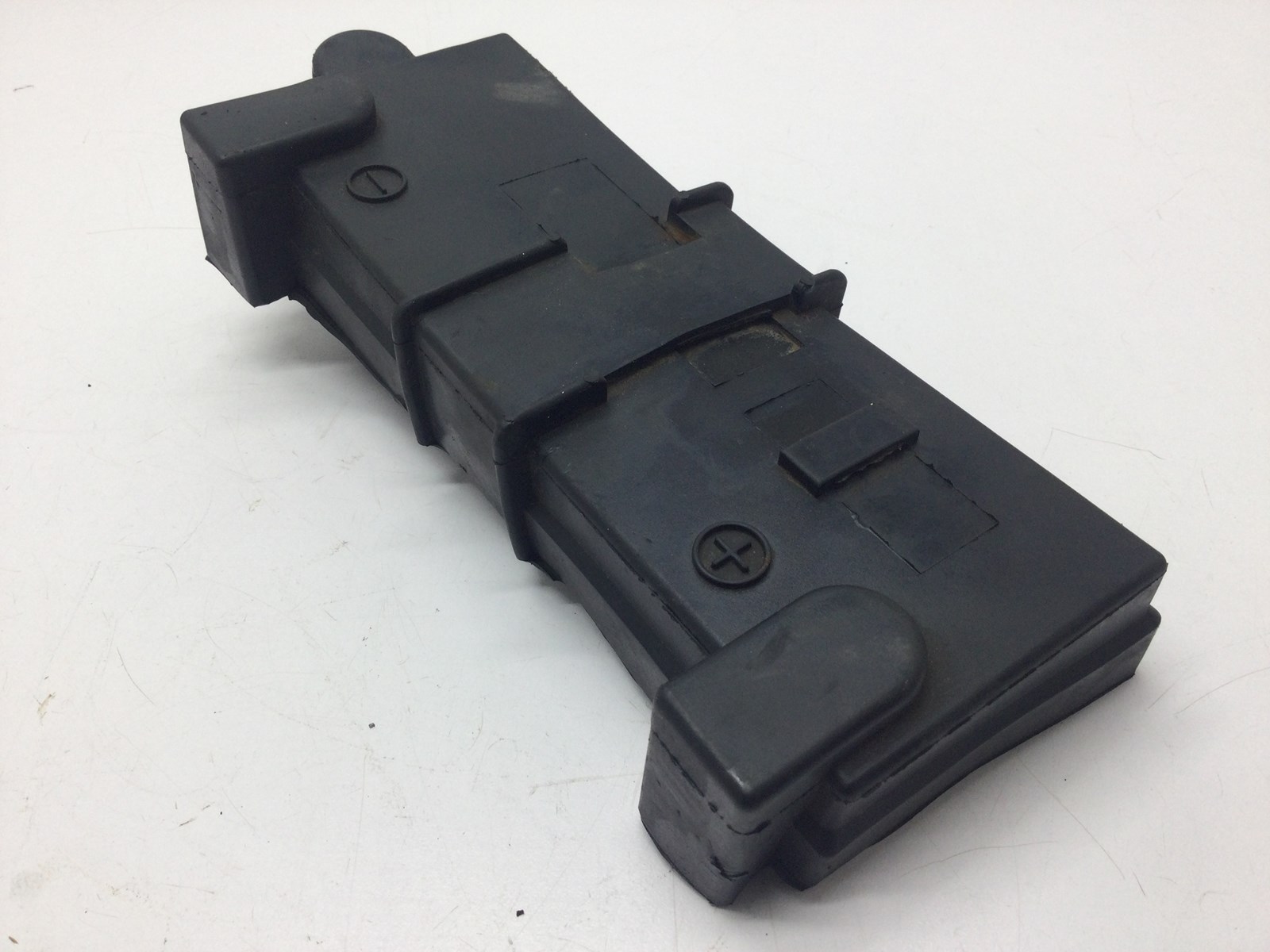 2000 Yamaha Battery Cover - Image 4