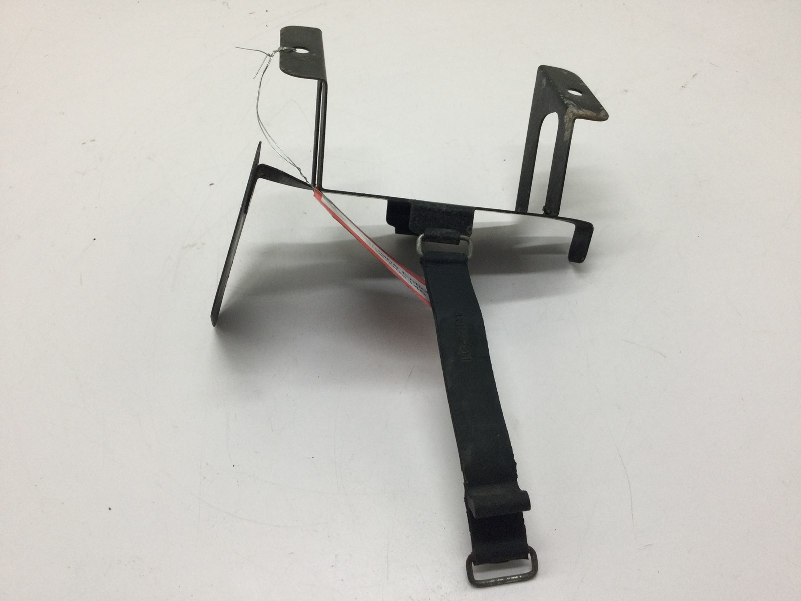 1987 Yamaha Tool Box Bracket - Image 3