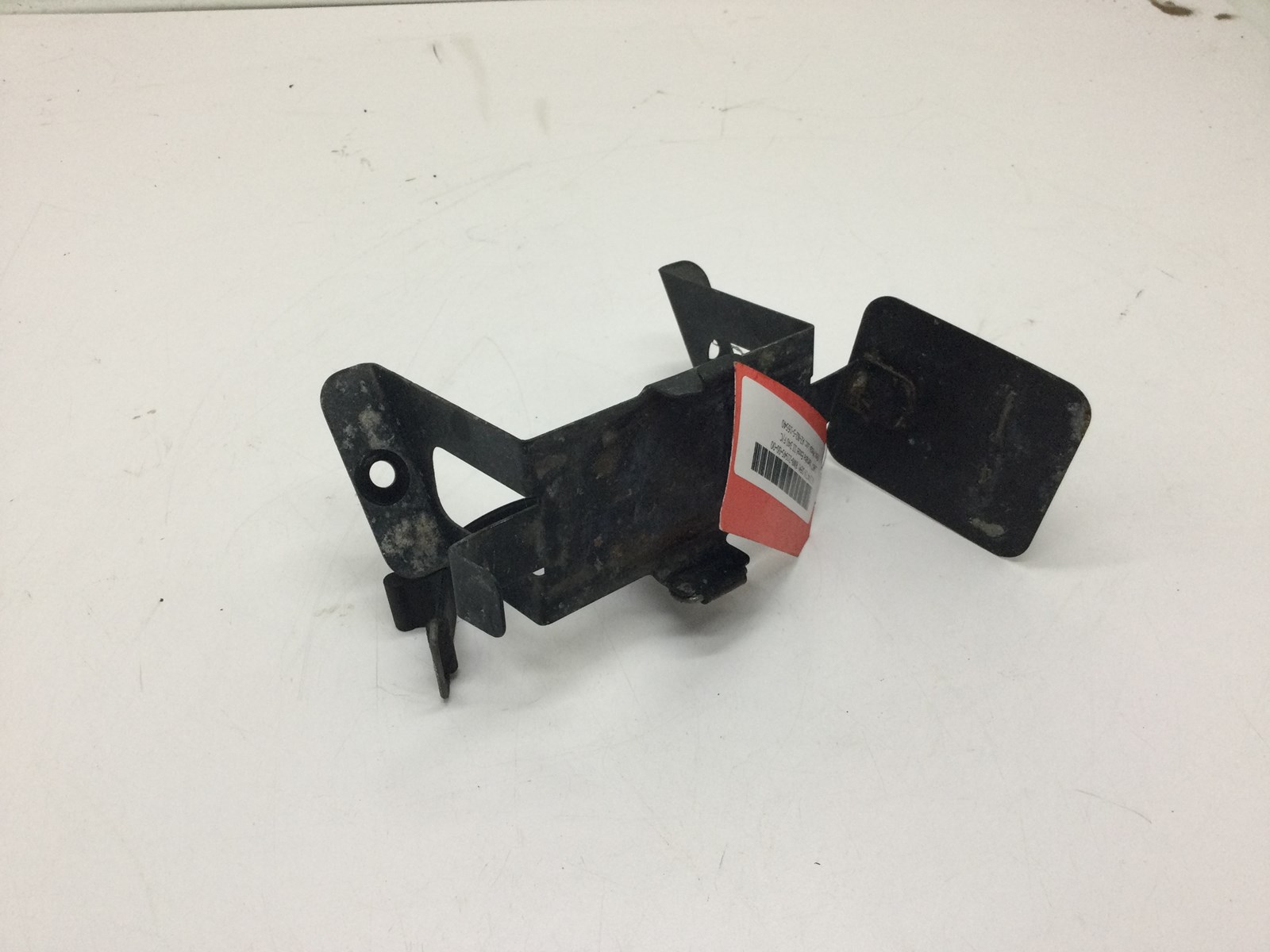 1987 Yamaha Tool Box Bracket - Image 5