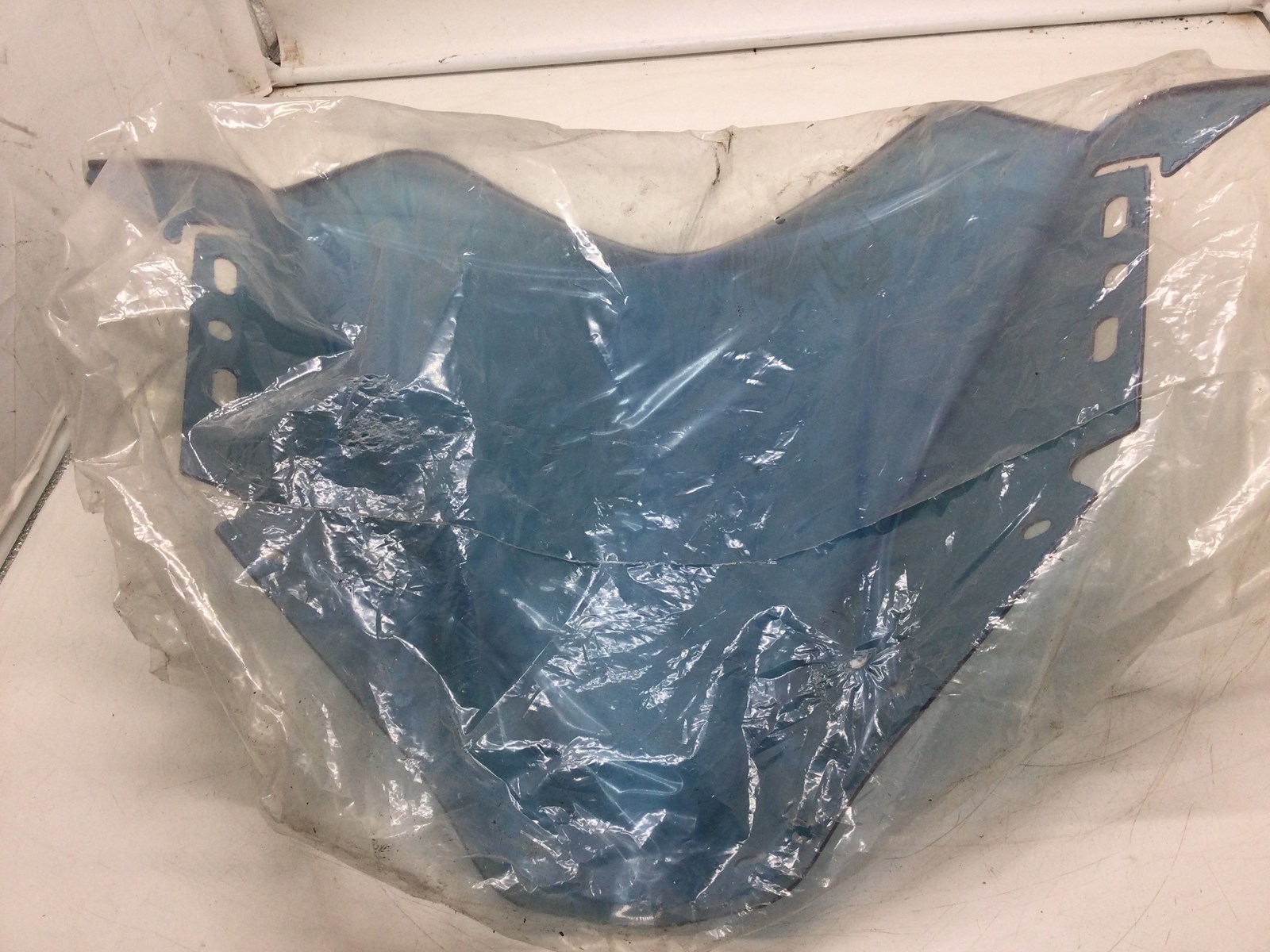 2017 Ski-Doo WINDSHIELD 450 - Image 3