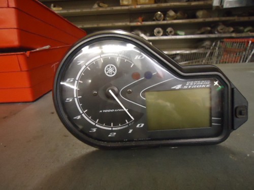 2007 Yamaha Speedo/Tach-11000 miles
