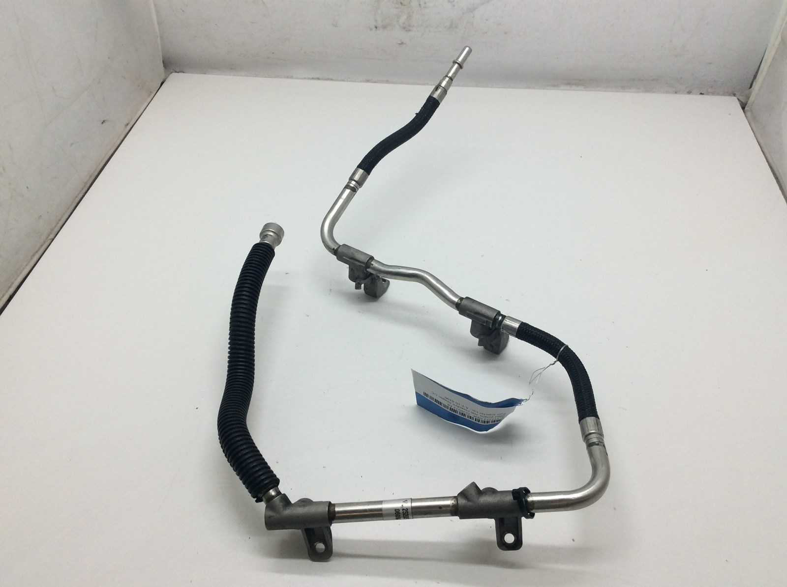 2007 Polaris Fuel Rail - Image 3