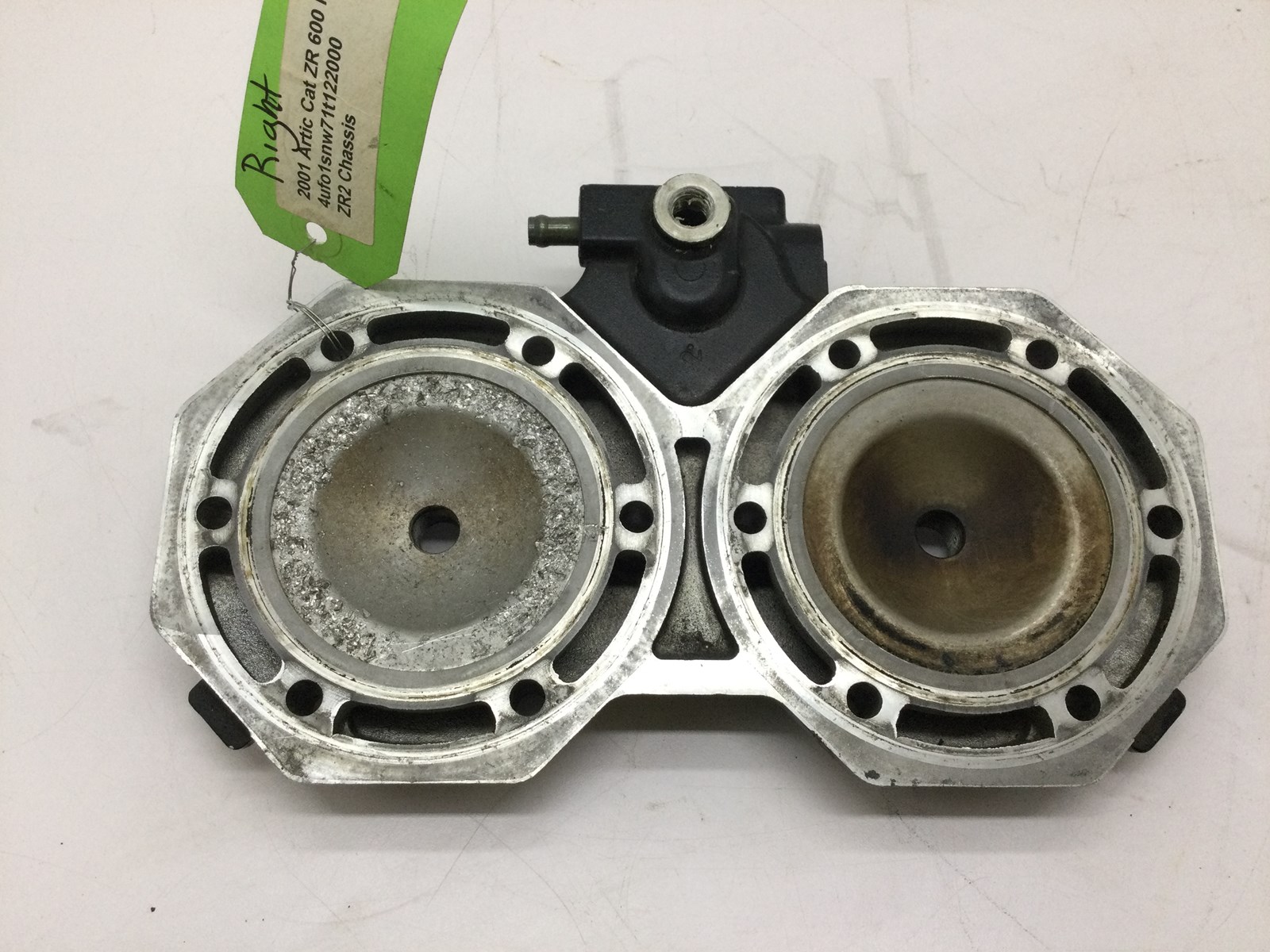 2002 Arctic Cat cylinder head - Image 3
