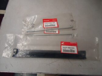 Generator Battery Setting Plate w/Bolts