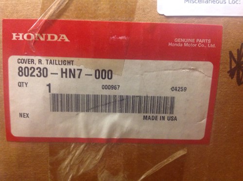 2004 Honda RH Tail Light Cover - Image 2