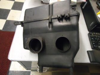 2000 Yamaha Airbox