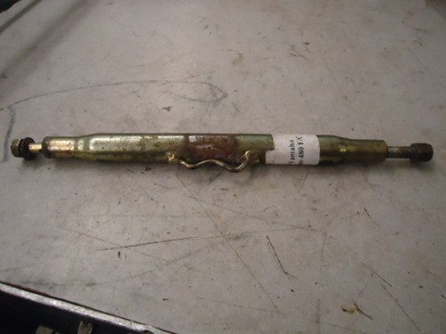 1990 Yamaha Suspension Shaft w/Bolt