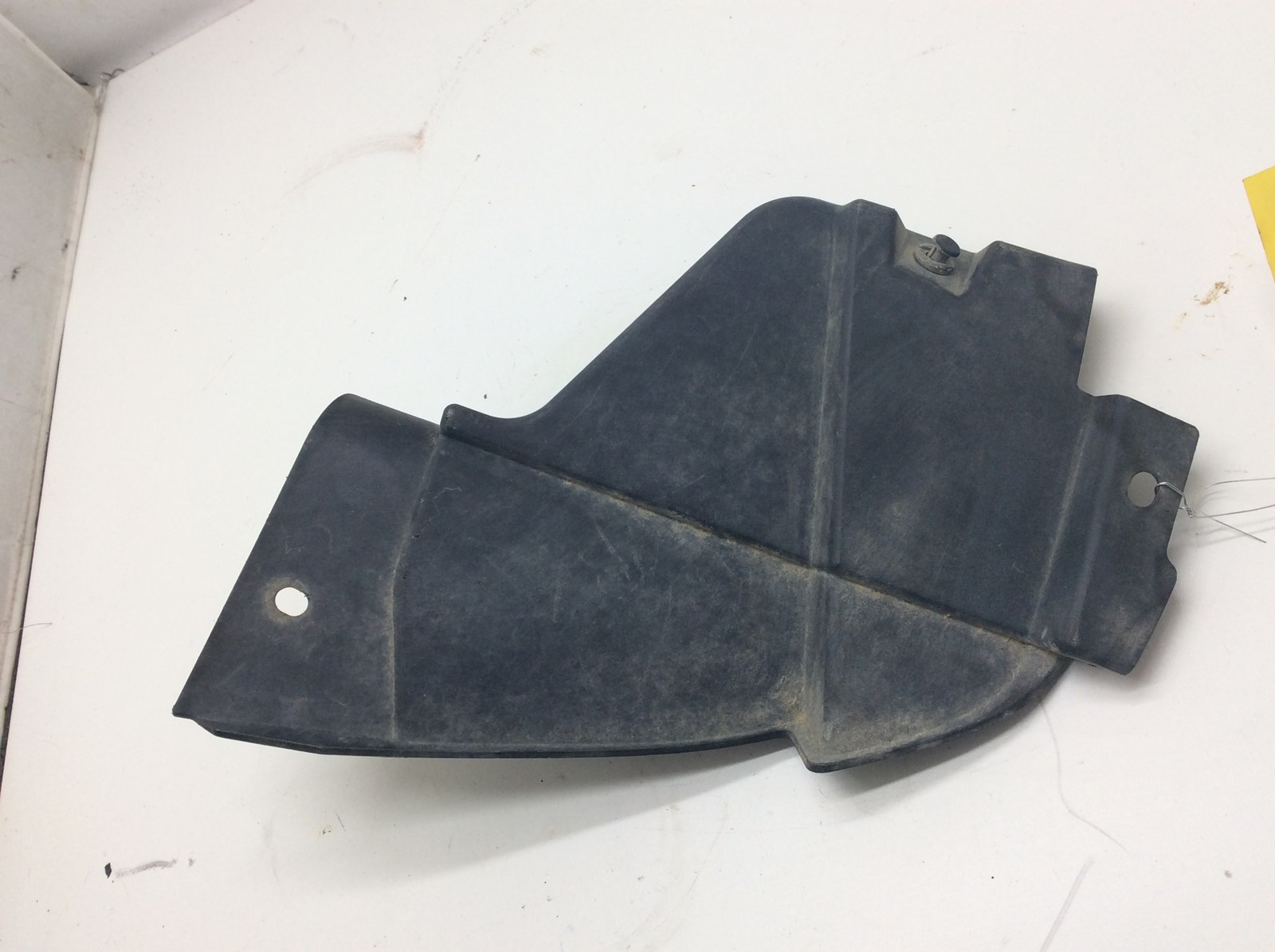 2009 Can-Am Outlander 650 XT LH Inner Fender - Image 2