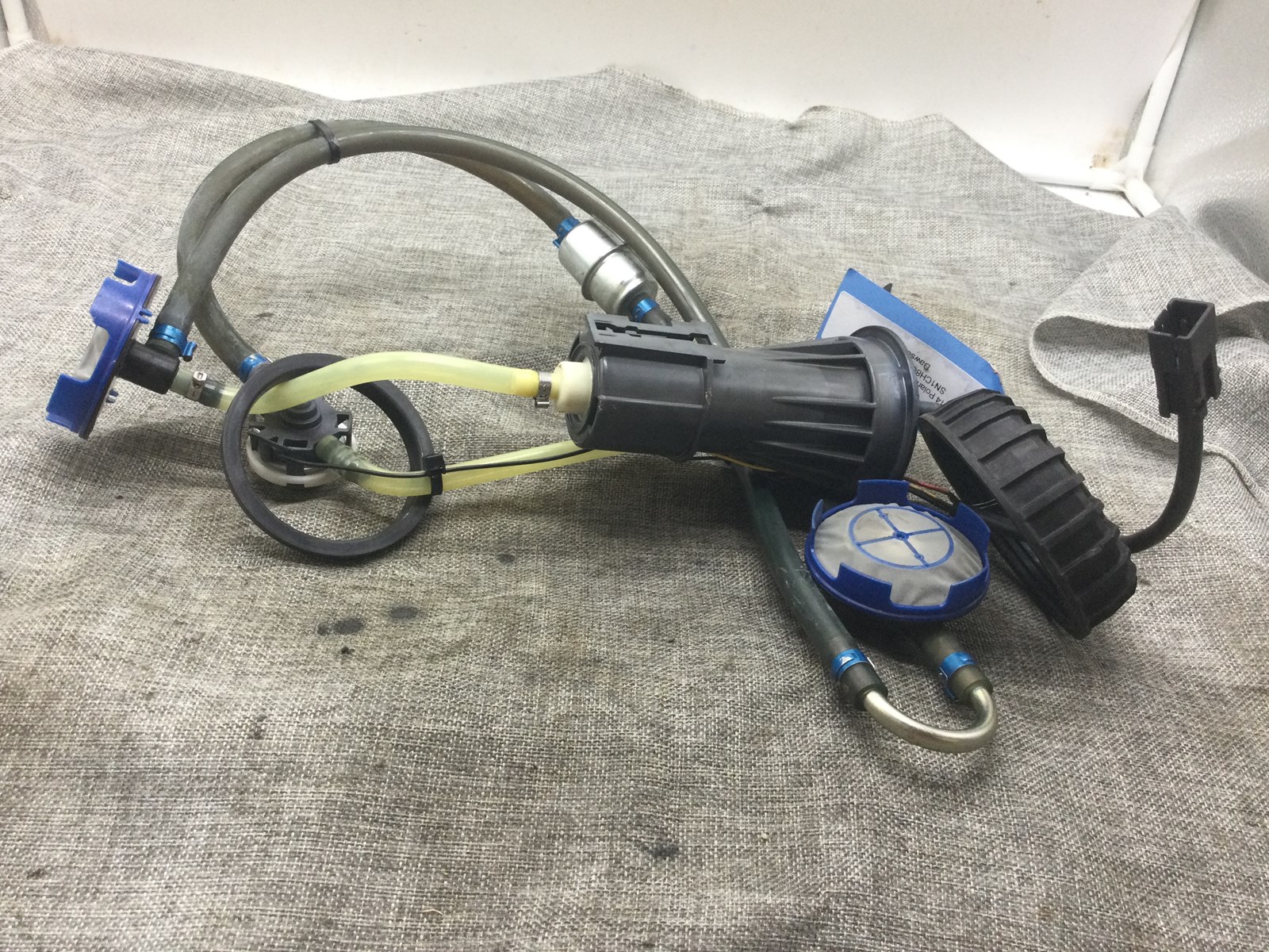 2014 Polaris fuel pump - Image 3