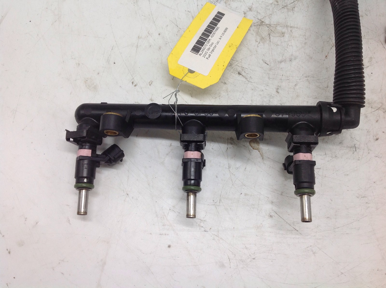 2015 Ski-Doo GSX LE 900 ACE Fuel Rail w/Injectors 420874838 - Image 2