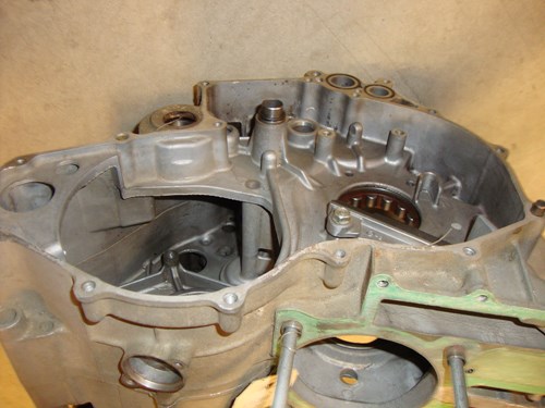 2001 Honda Crank Case - Image 3