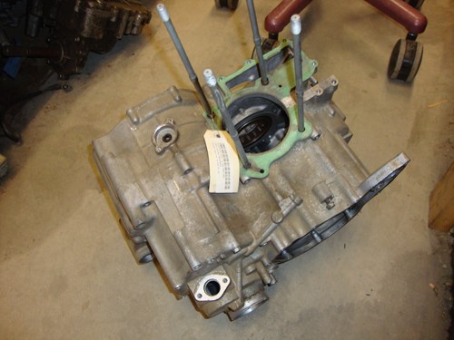 2001 Honda Crank Case - Image 4