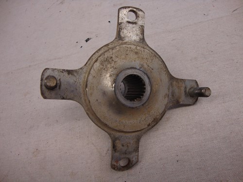 1995 Suzuki Wheel Hub - Image 2
