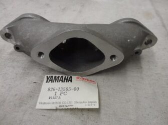1974 Yamaha intake manifold / carb mounting flange