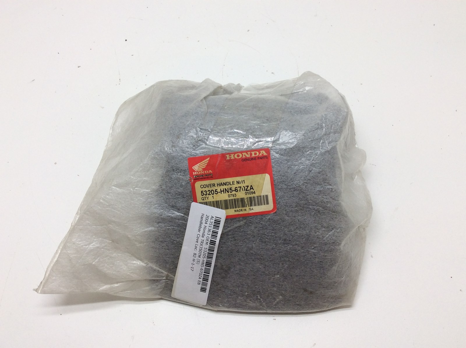 2004 Honda handlebar cover - superseded by 53205-HN5-305ZA - Image 5