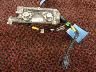 2012 Polaris fuel rail w/yellow injectors